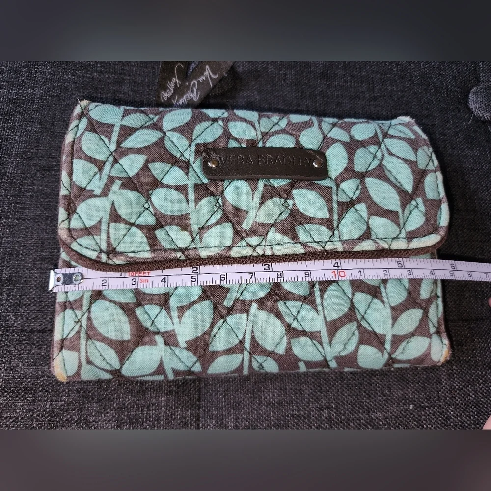 Preowned Vera Bradley Shower Vines wallet - Picture 2 of 11